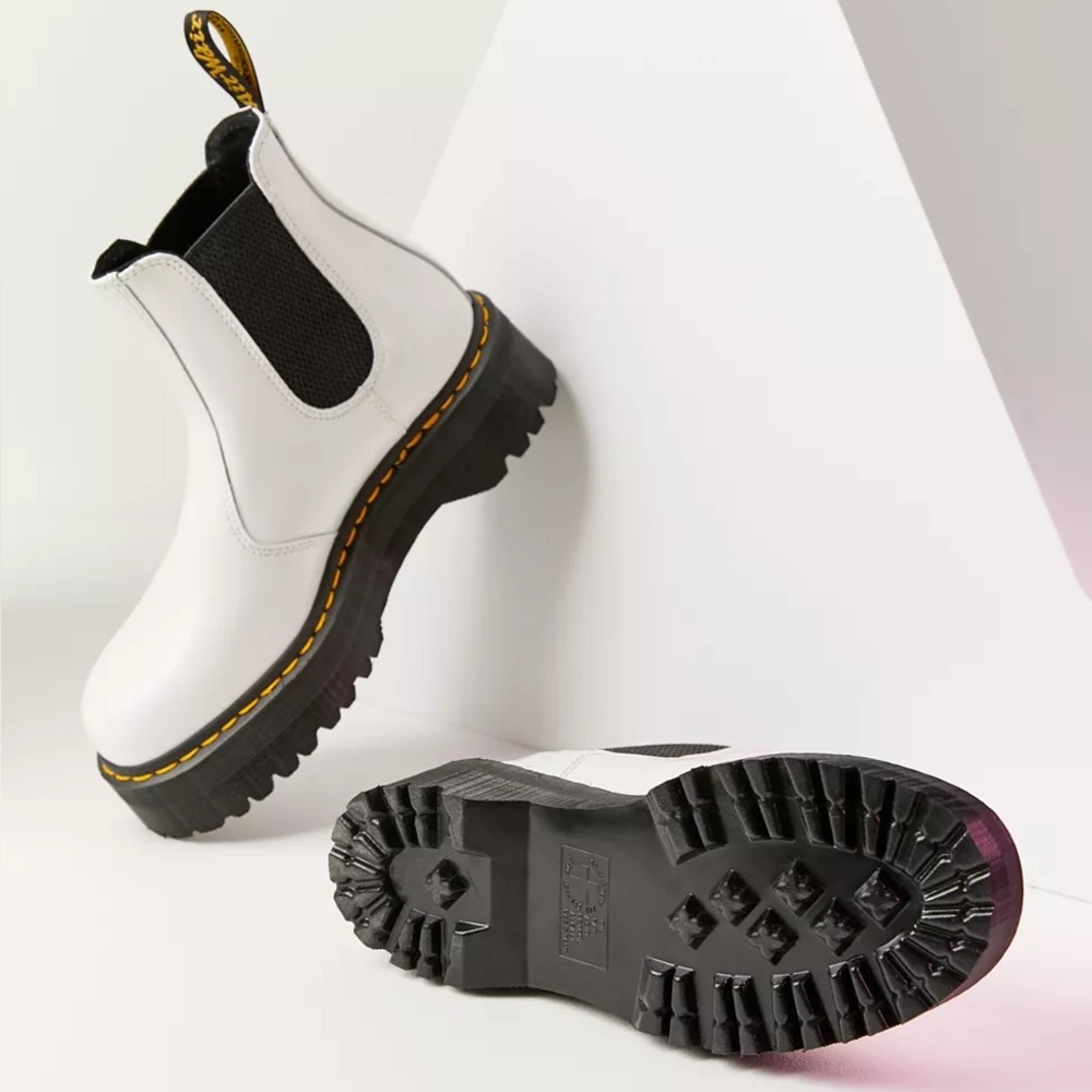 Dr. Martens 2976 Quad Chelsea Platform Boots – White Leather (EU 37 / US M 5)